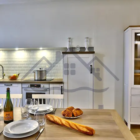 Localise - M4 - Ty Gwenn - La Maison A La Pointe De Lechiagat - Acces A Deux Pas D'une Terrasse Vue Privative - Wifi Inclus - Draps Inclus - Animaux Bienvenus 別荘 Tréffiagat